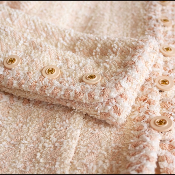 Iconic Chanel Vintage Spring 1994 Peach Pink Suit - Picture 12 of 15